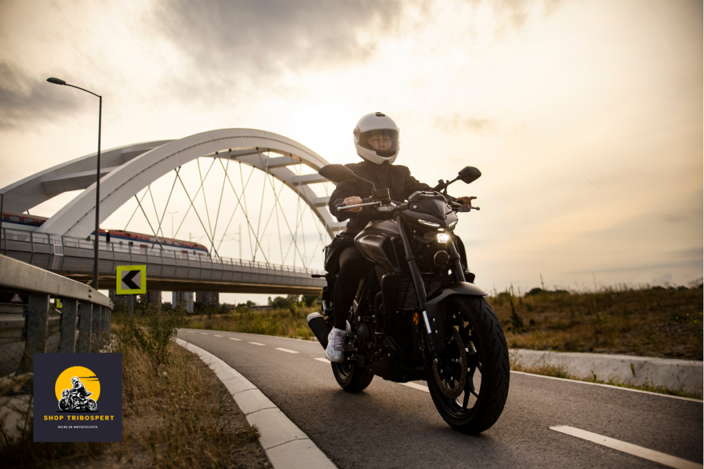 Mulher Motociclista, Rewiw Mulher de Moto Pelo Mundo.